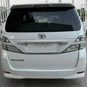 Toyota Vellfire 2010 Pearl