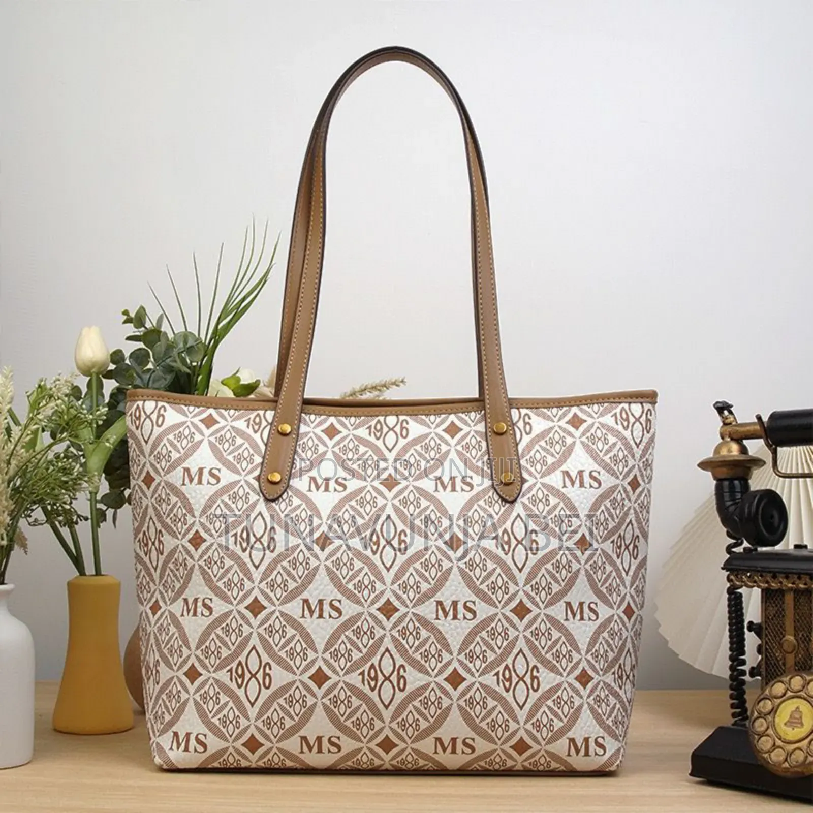 Retro Handbags 