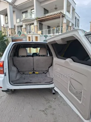 Toyota RAV4 2004 White