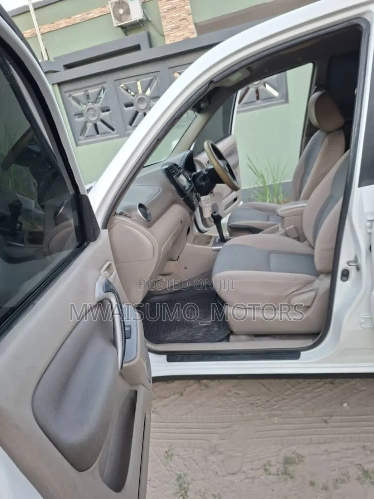 Toyota RAV4 2004 White