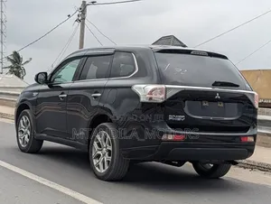 Mitsubishi Outlander ES 4dr SUV (2.4L 4cyl CVT) 2015 Black