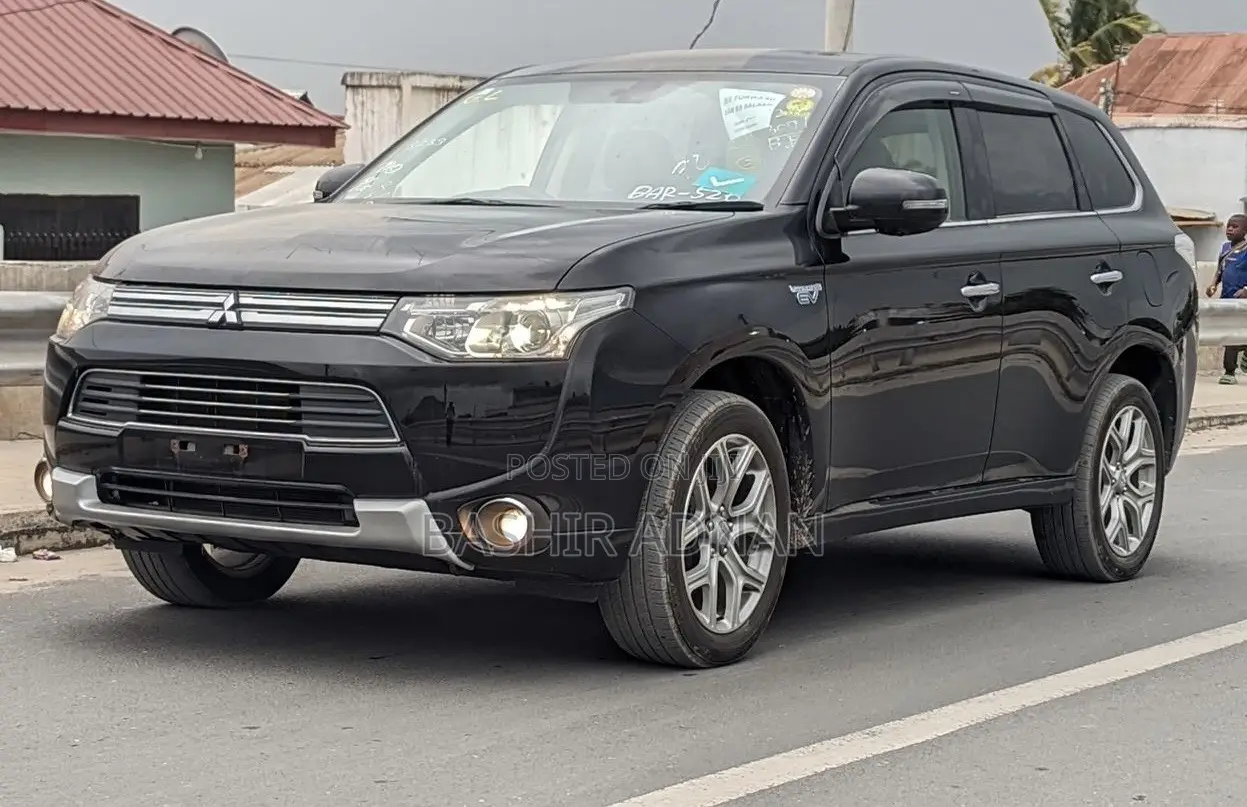 Mitsubishi Outlander 2.0 PHEV AWD 2014 Black