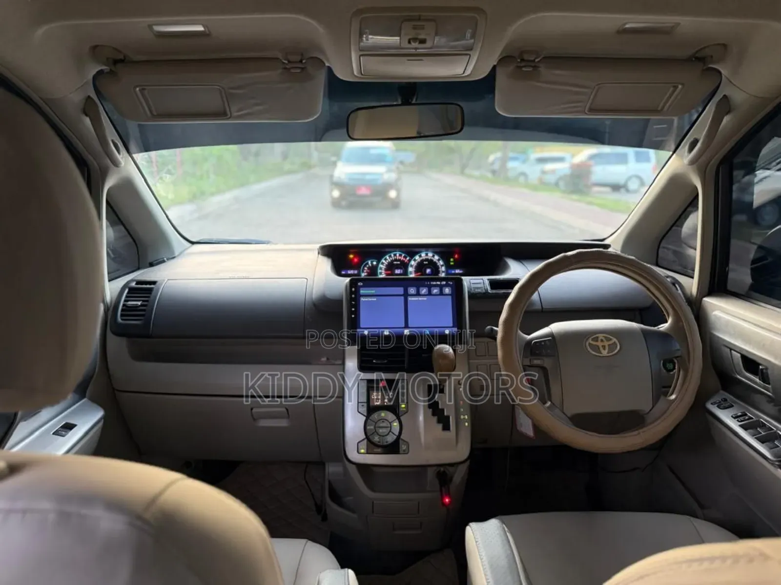 Toyota Noah 2009 Gray