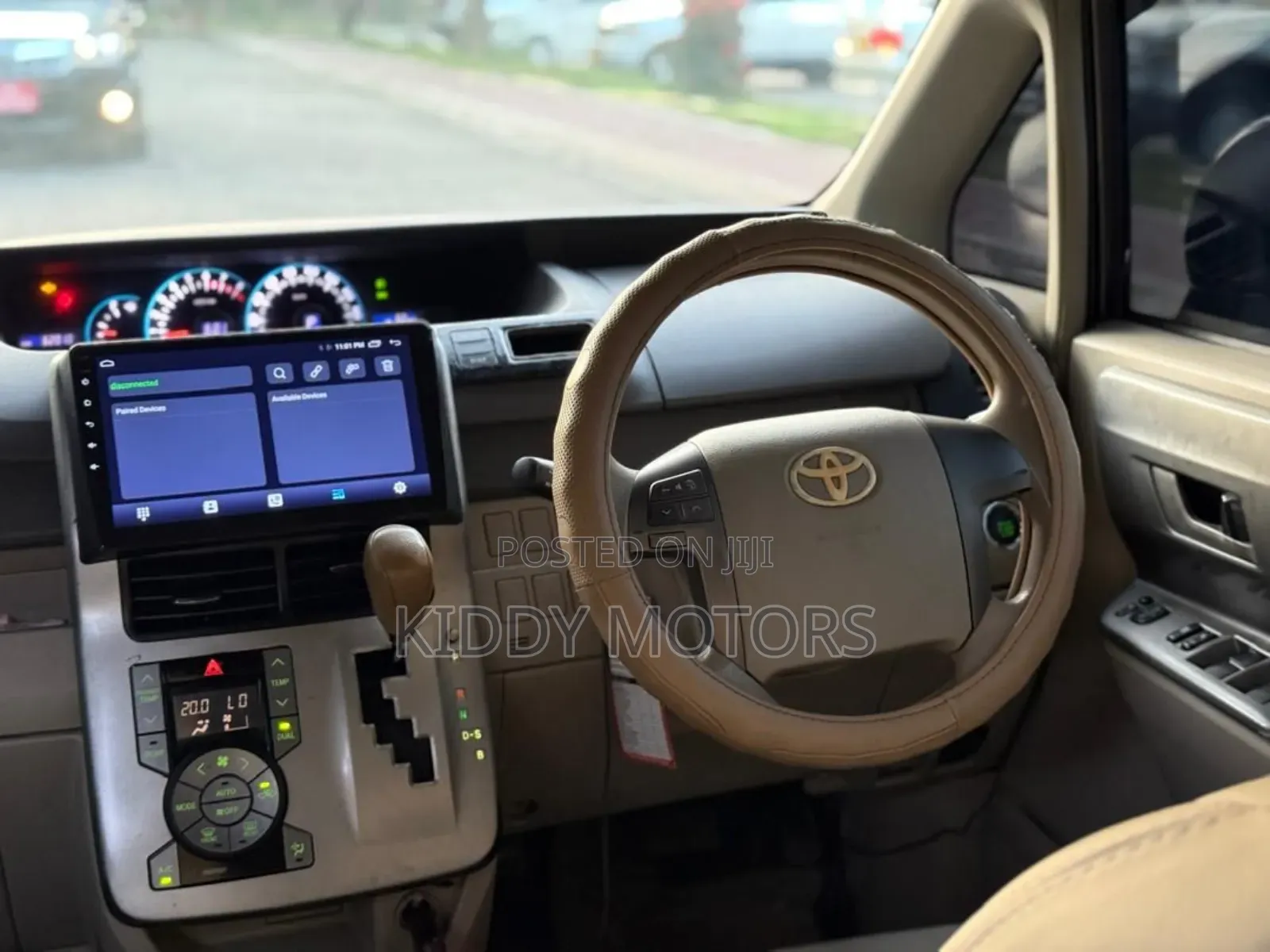 Toyota Noah 2009 Gray