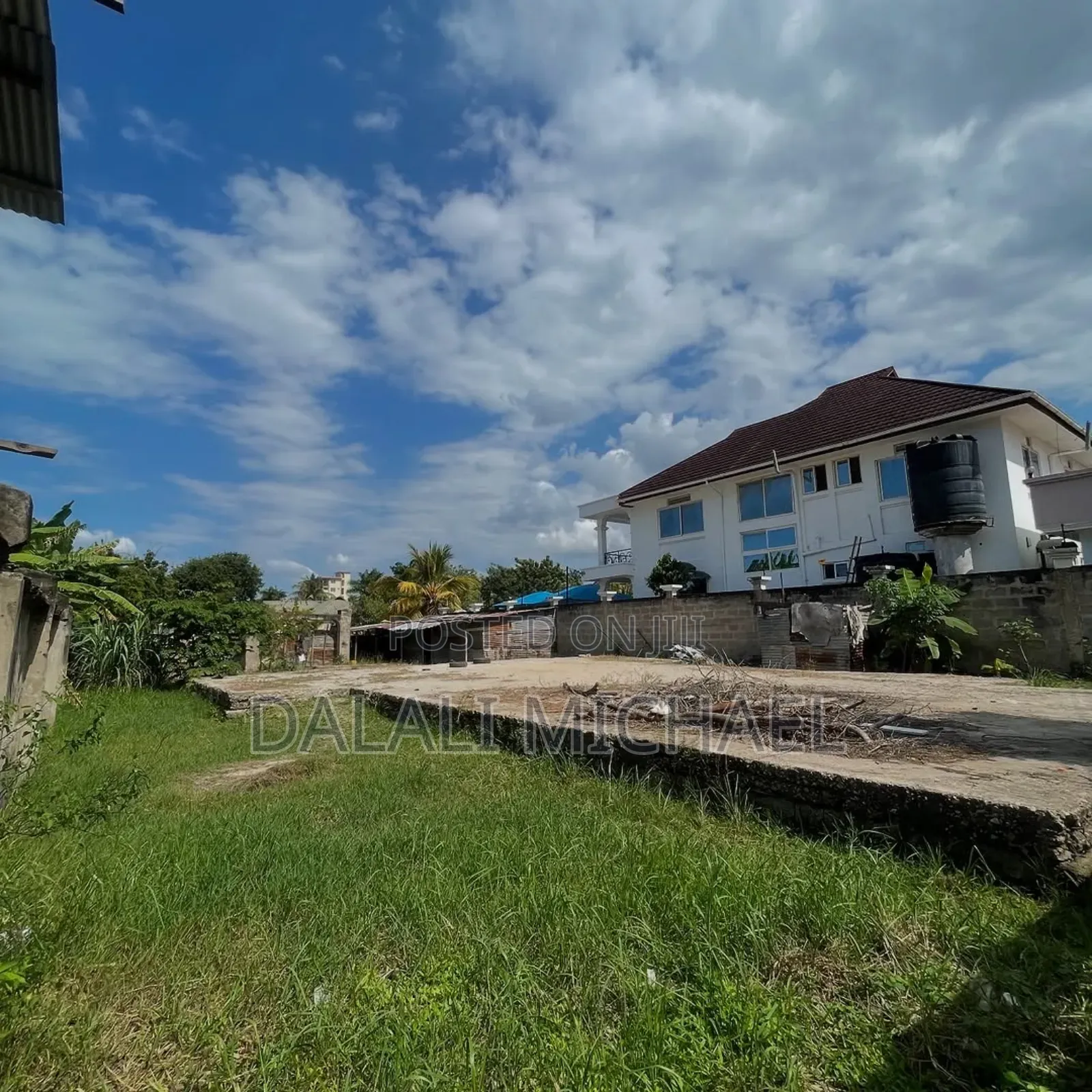 Plot for Sale 635 SQMS