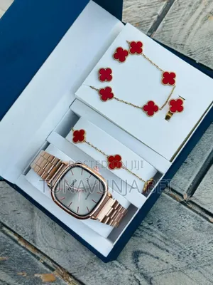 New Ladies Set / Watch + Ring + Blacelets + Chain