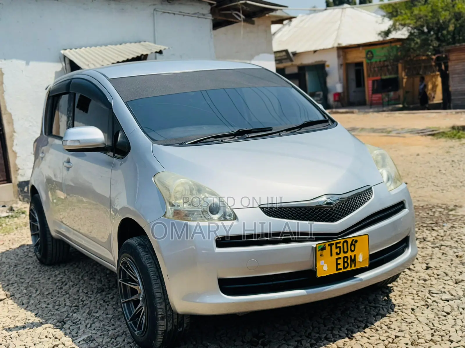 Toyota Ractis 2005 Silver