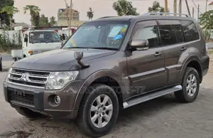Mitsubishi Pajero 2010 Brown