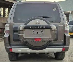 Mitsubishi Pajero 2010 Brown