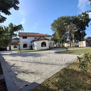 5bdrm House in Mbezibeach for rent