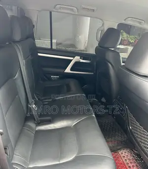 Toyota Land Cruiser 2018 Silver