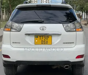 Toyota Harrier 2006 White