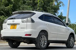 Toyota Harrier 2006 White
