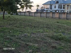 Kiwanja Kinauzwa Bunju Moga