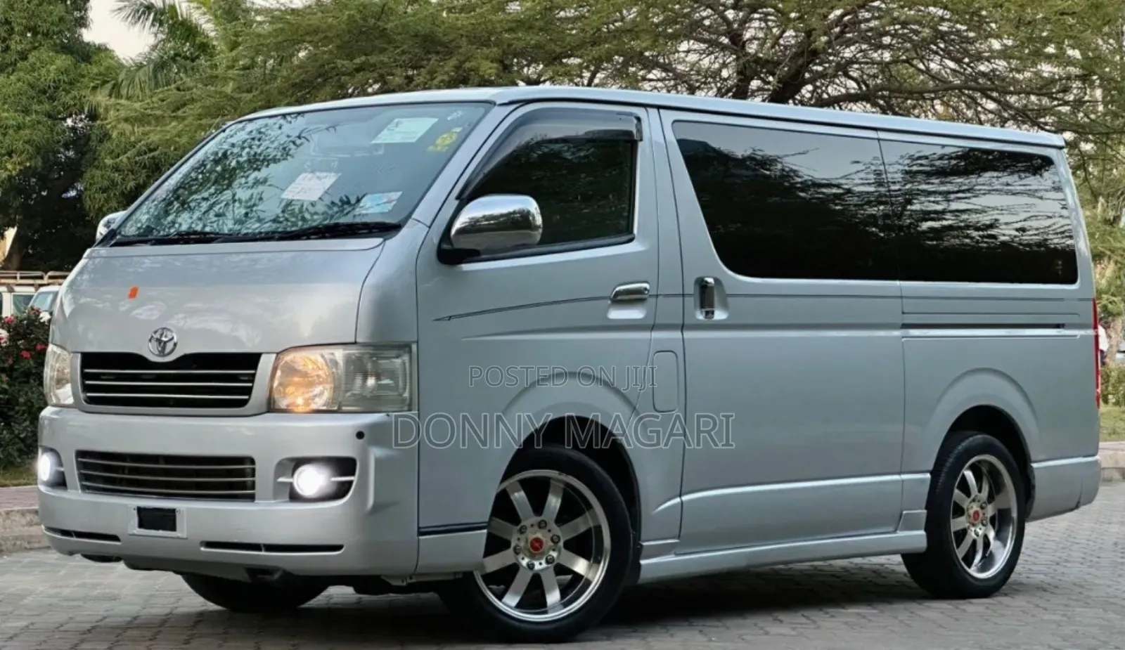 New Toyota Quantum 2005 Silver