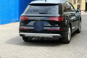 Audi Q7 2018 Black