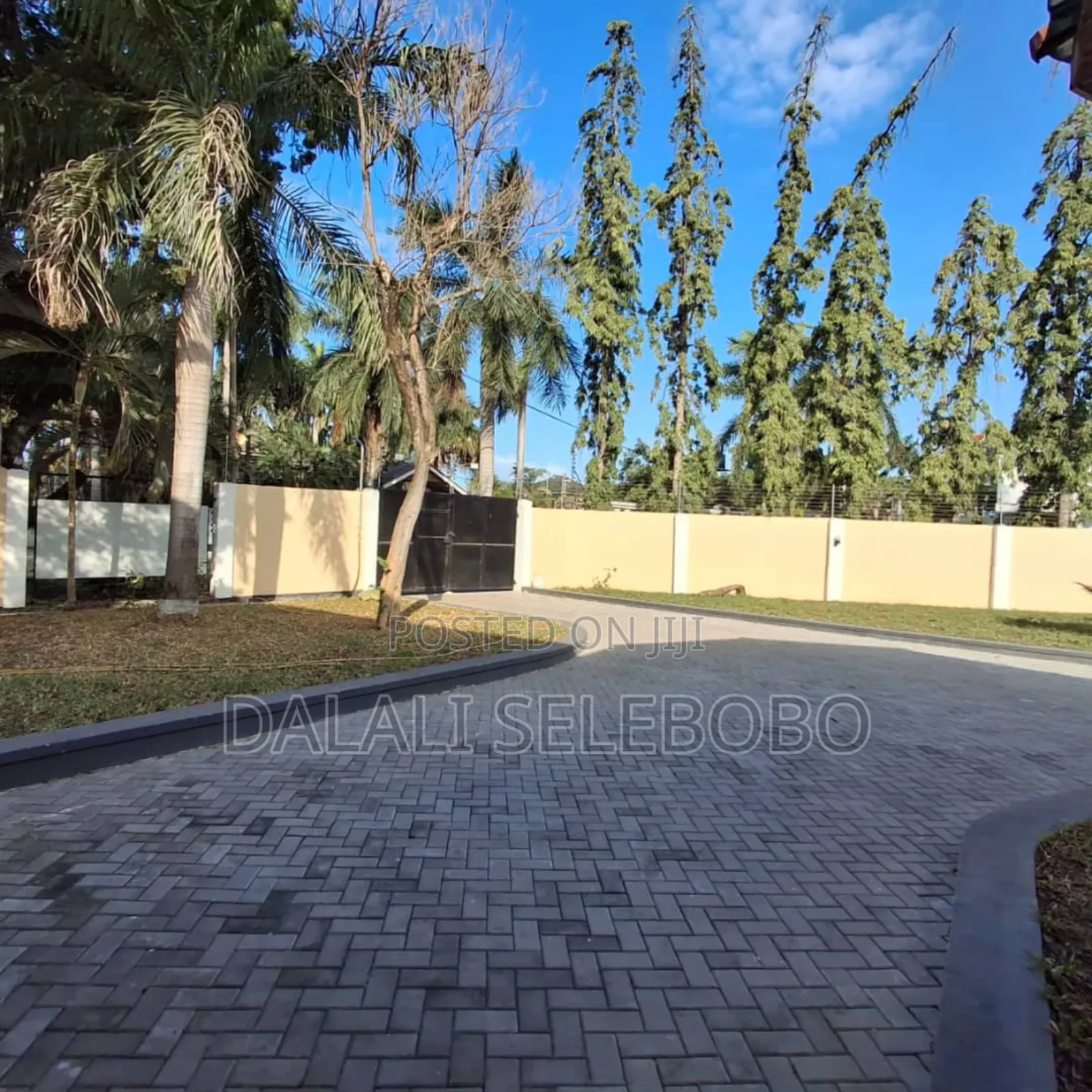 5bdrm Bungalow in Mbezi Beach Kwazena for rent