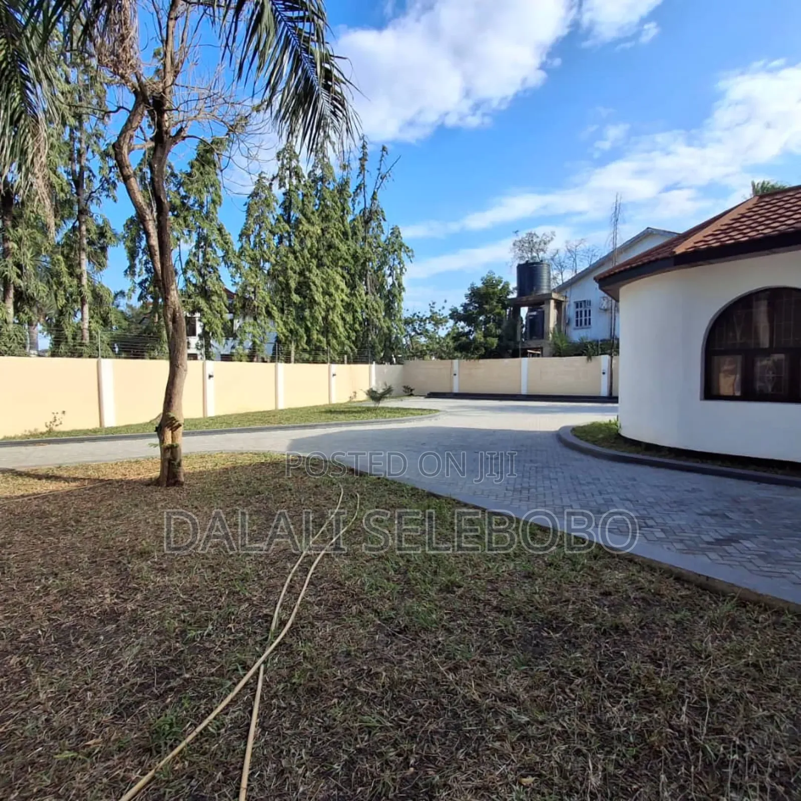 5bdrm Bungalow in Mbezi Beach Kwazena for rent