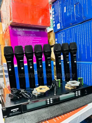 Shure Professional Wireless Microphone 8 Set