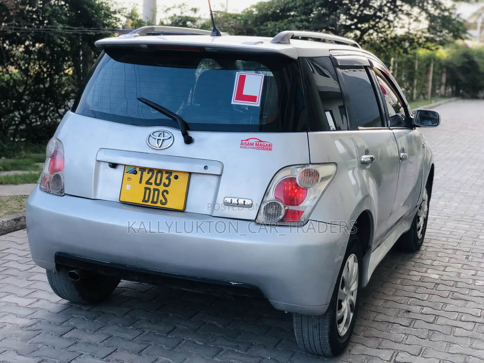 Toyota IST 2005 Silver