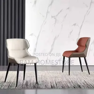 Marble Table+ Classic Leather Chair
