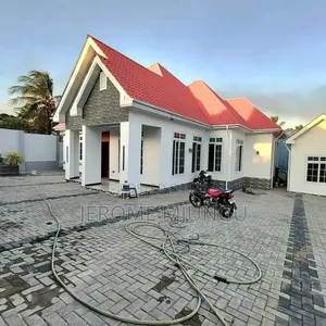 4bdrm House in Goba for sale