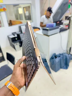 Laptop HP Spectre 8GB Intel Core I5 SSD 1T