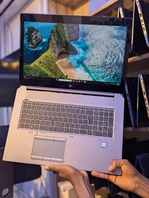 Laptop HP ZBook 17 G6 32GB Intel Core I9 SSHD+SSD 512GB