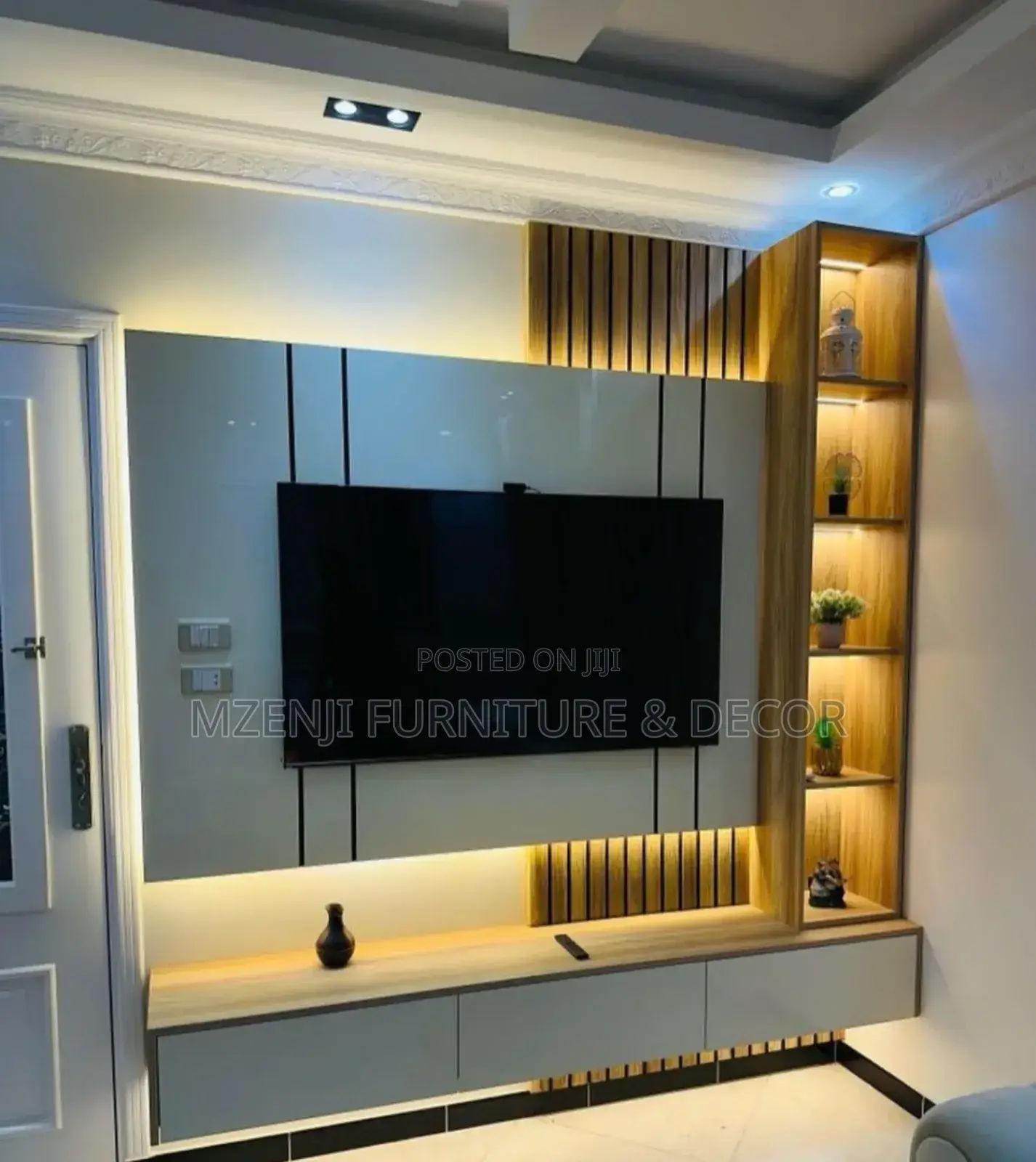 Tv Unit Bombastic