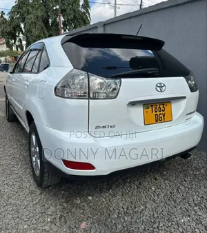 Toyota Harrier 2005 White