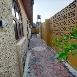 3bdrm House in Yusuph Mchakama, Mikocheni for sale