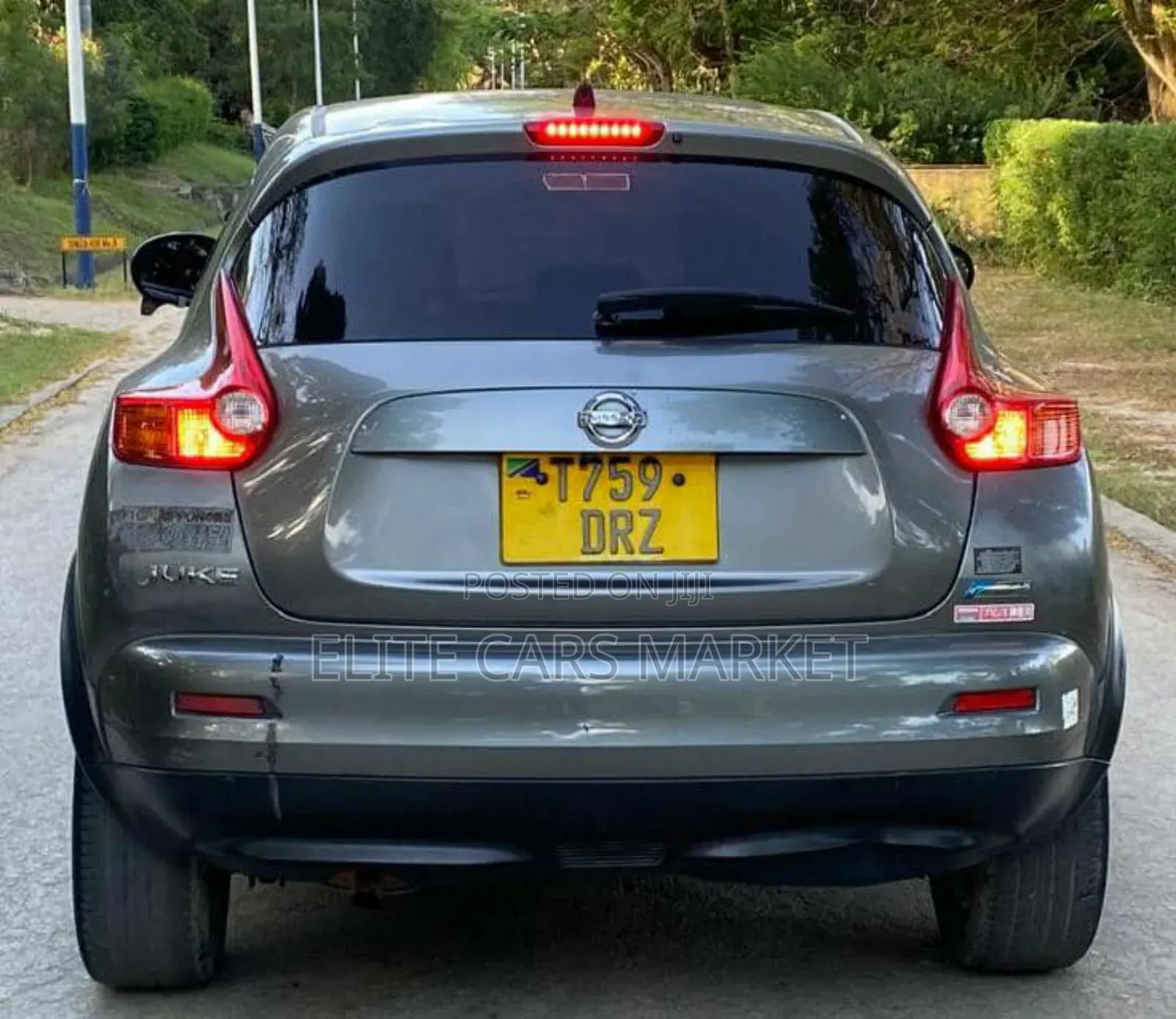 Nissan Juke 2011 Gray
