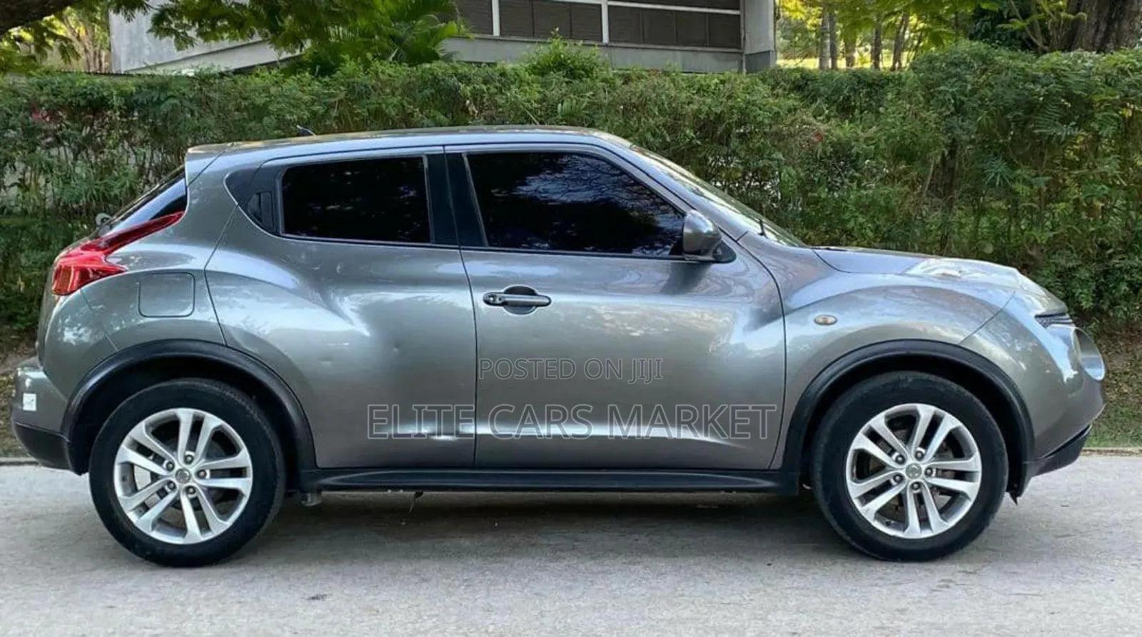 Nissan Juke 2011 Gray