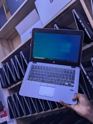 Laptop HP EliteBook 725 4GB Intel SSD 128GB