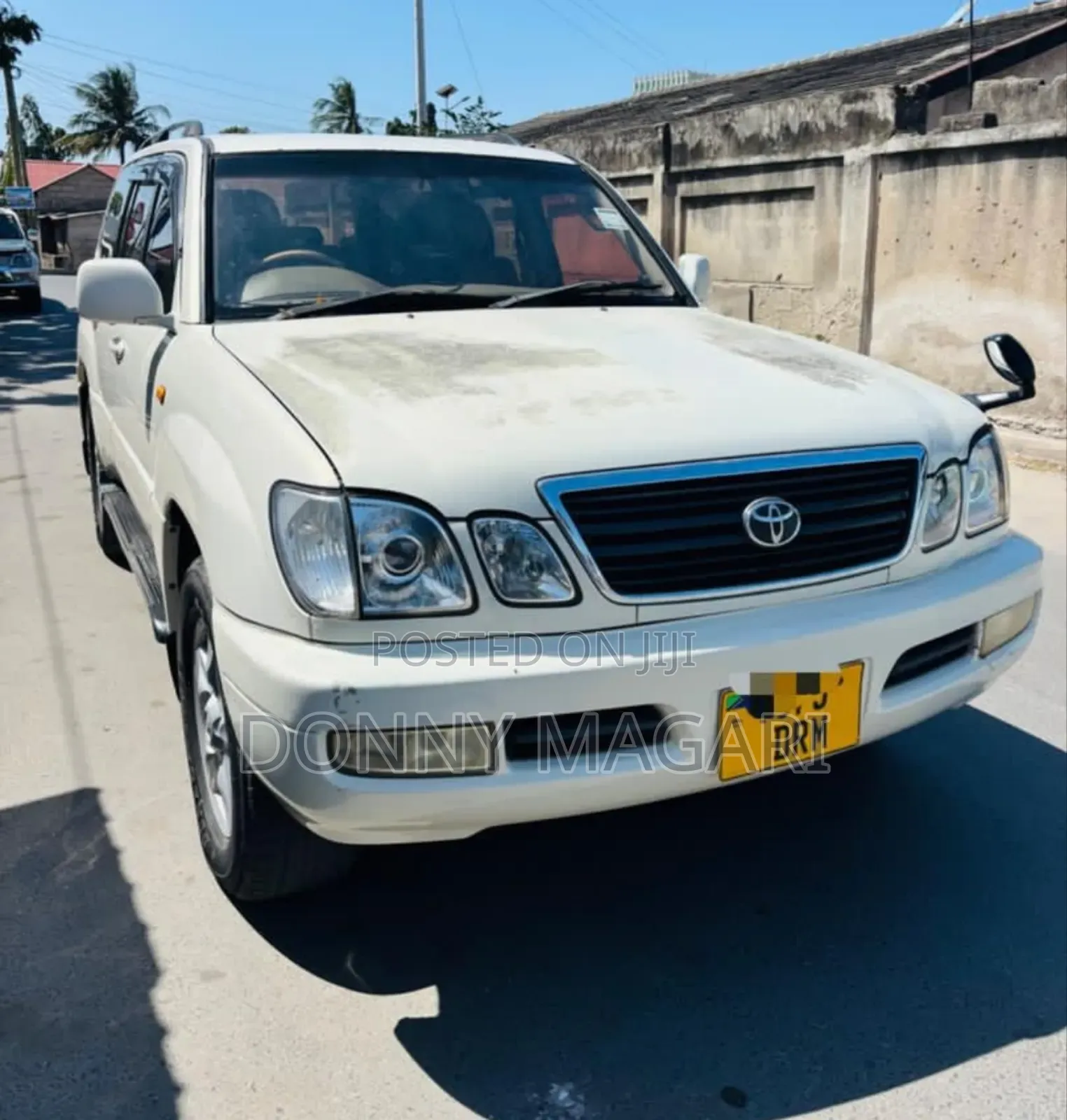 Toyota Land Cruiser 2001 White