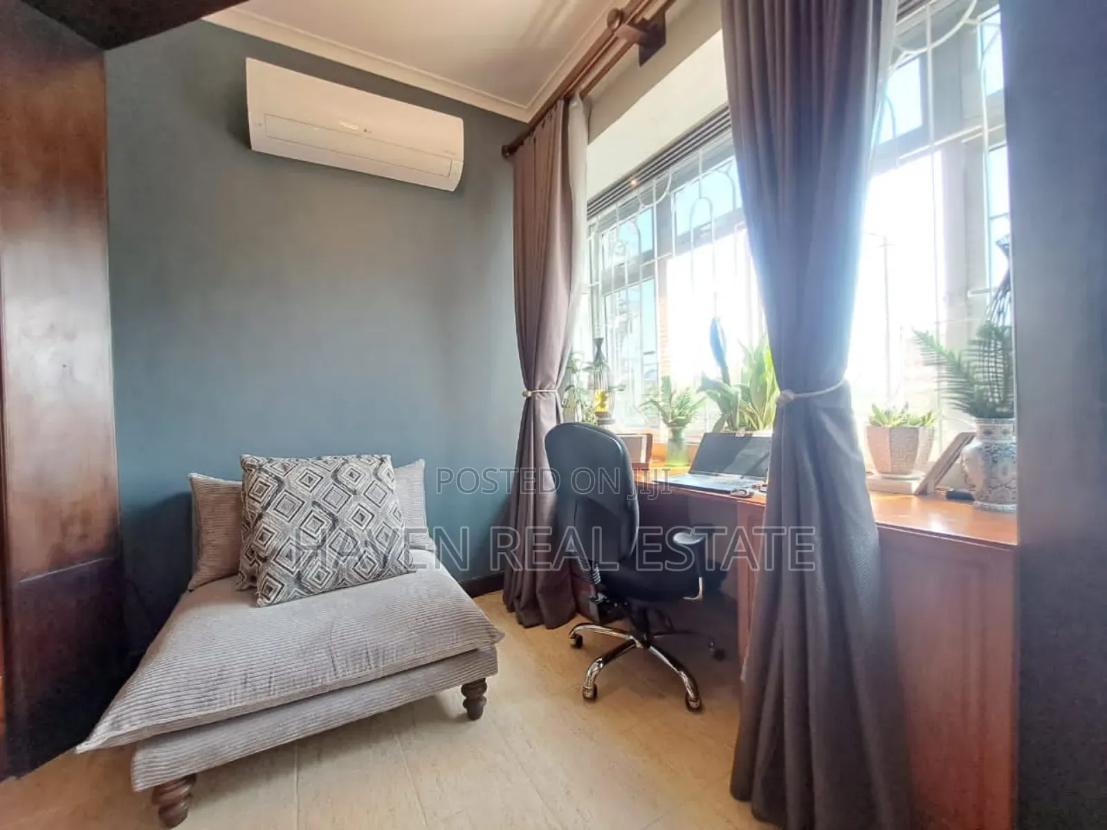 Furnished 3bdrm Apartment in Kisutu for rent