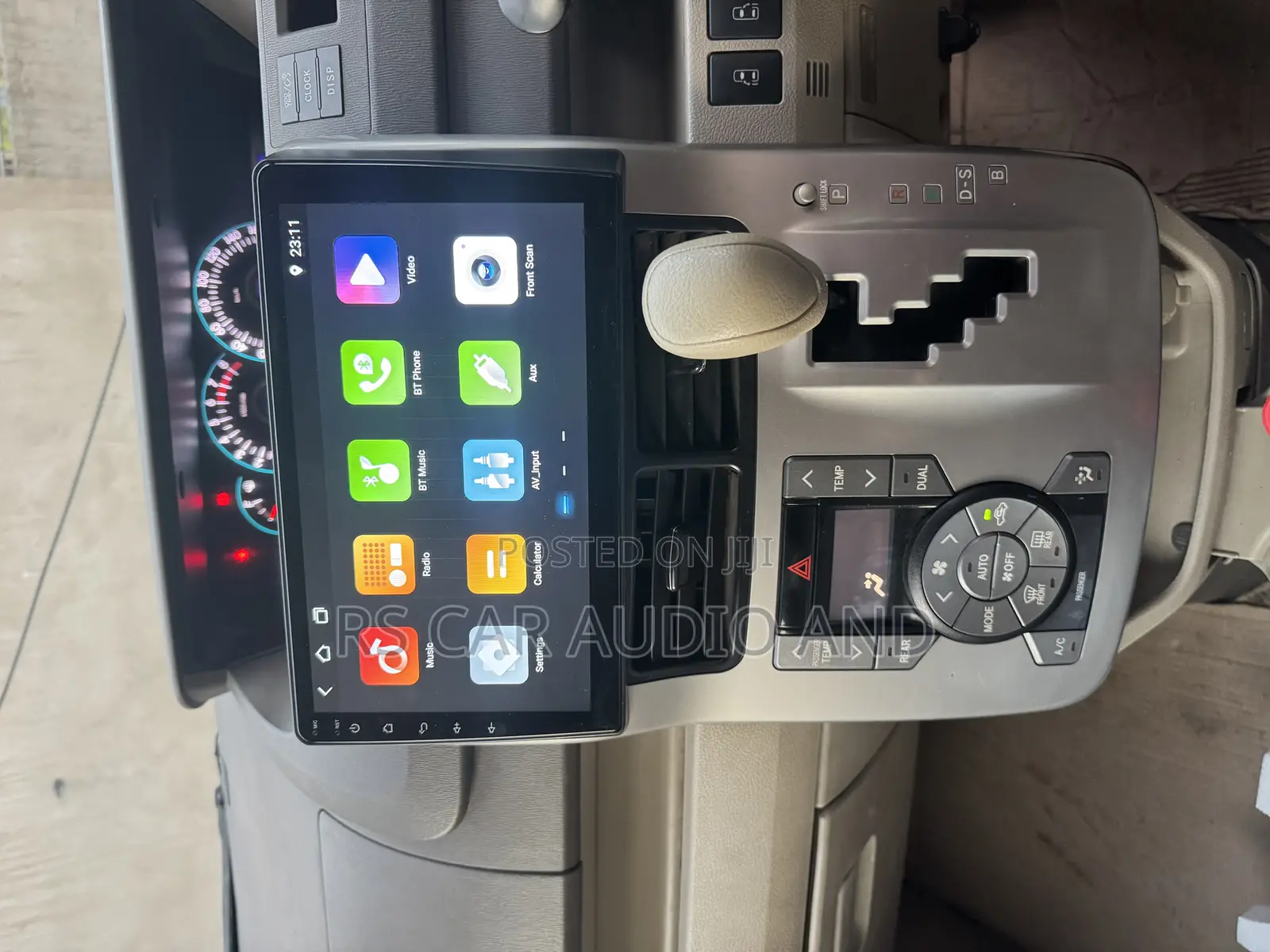 Noah Voxy Android Radio