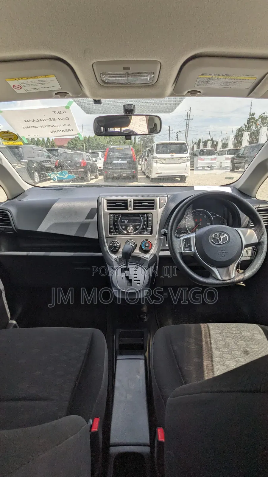 Toyota Ractis 2012 Silver
