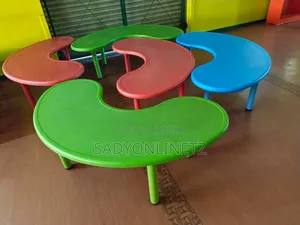Moonshape Nursery Table