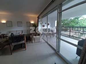 4bdrm Apartment in Oysterbay for rent