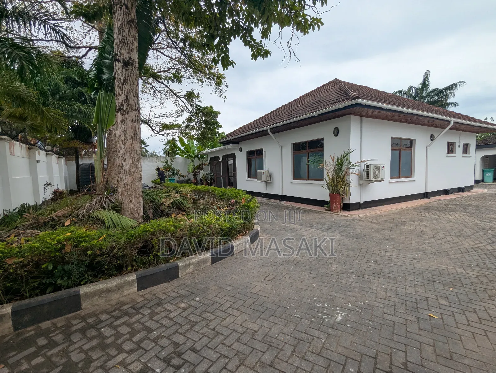 3bdrm House in Villa, Masaki for rent