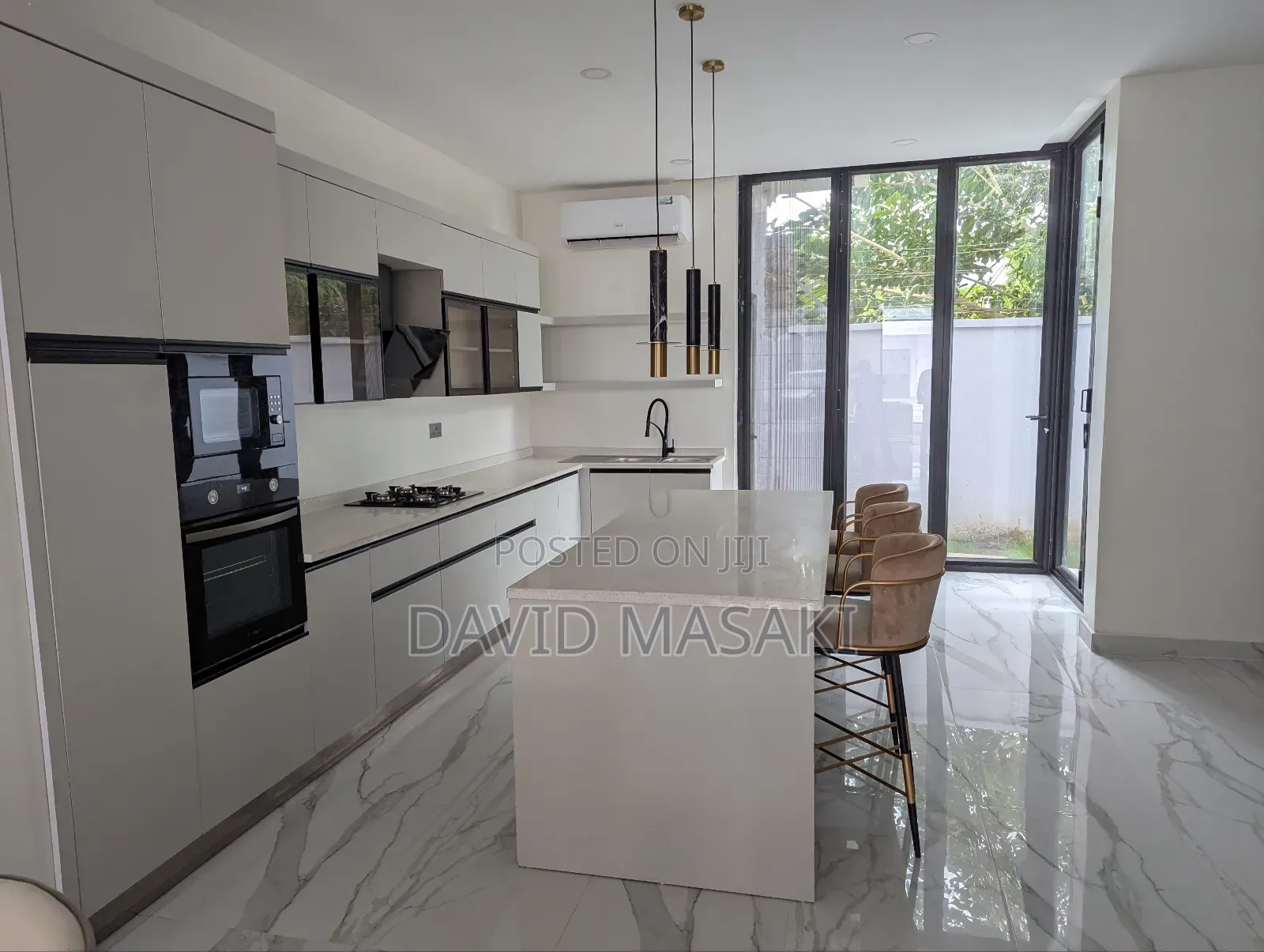 Furnished 5bdrm Villa in New Modern Villas, Masaki for rent