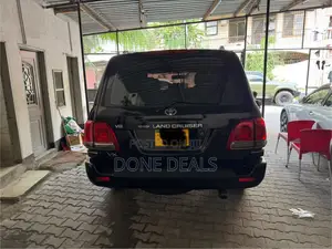 Toyota Land Cruiser 2002 Black