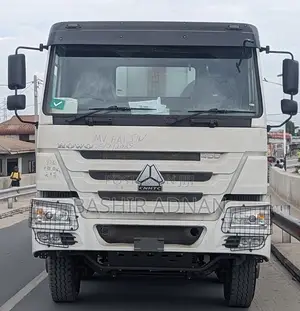 Brand New Howo Dump Truck 8 X 4 Tonnes 30(Tani).