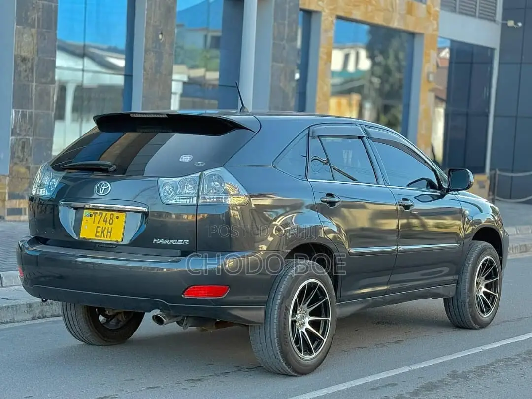 Toyota Harrier 2006 Gray