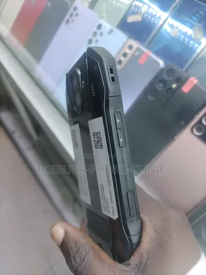 Kyocera Torque G04 KYV 46 64 GB Black