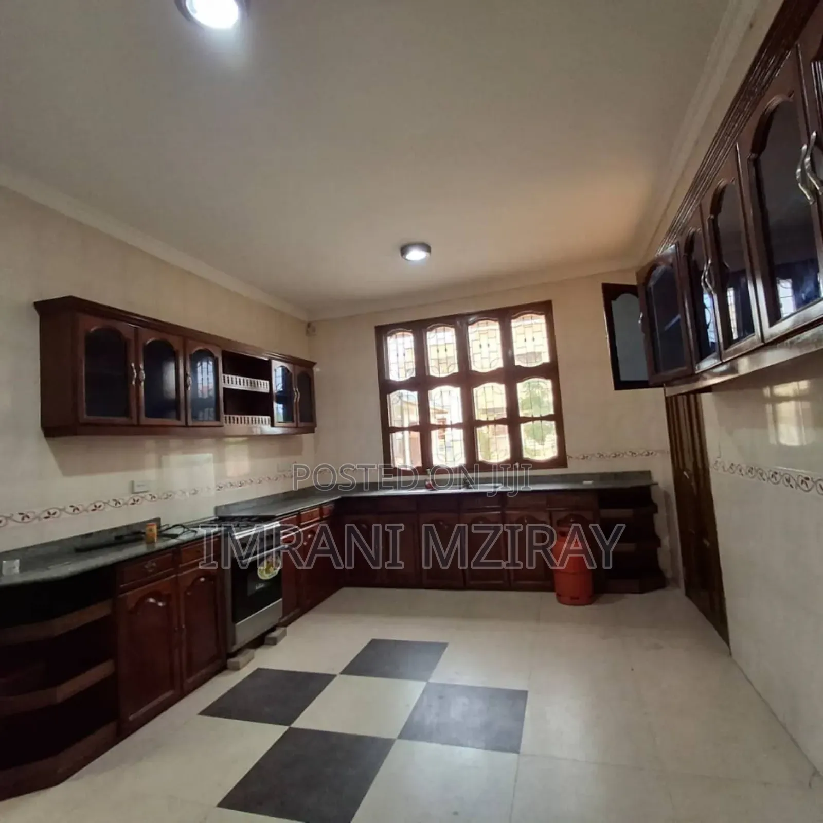 3bdrm Apartment in Kariakoo for rent