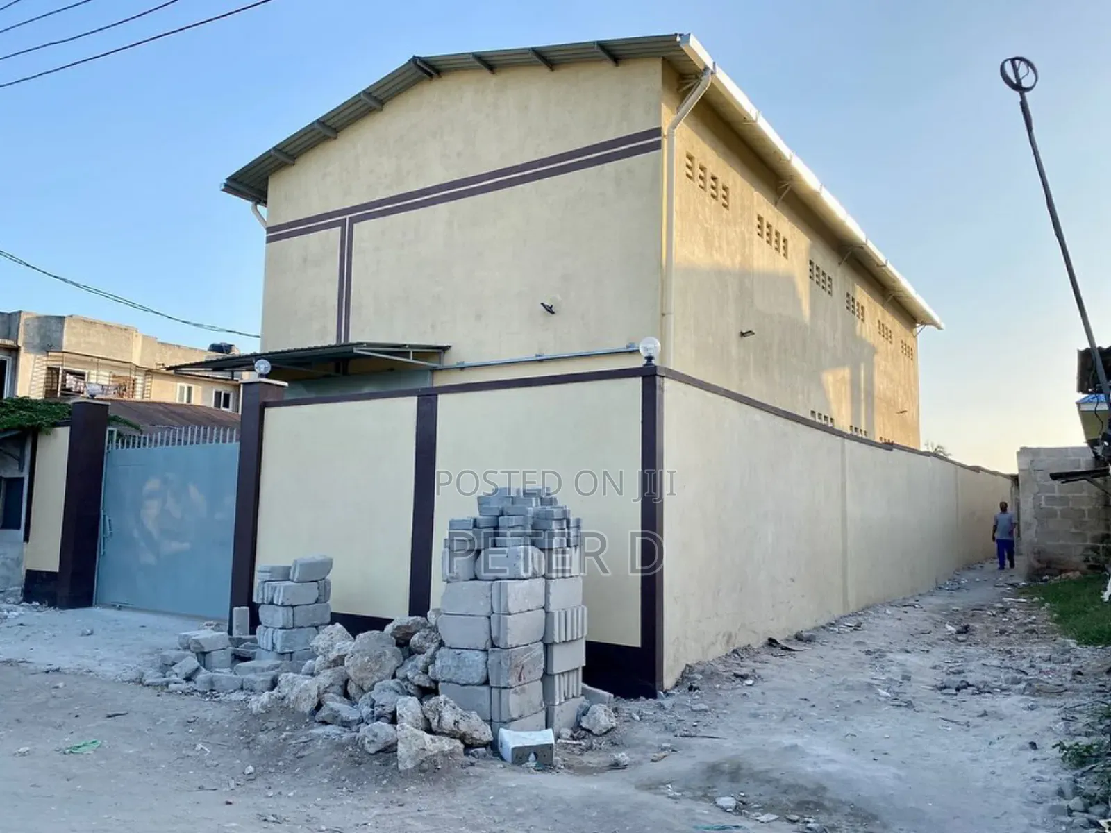 Godown Magomeni SQM 300