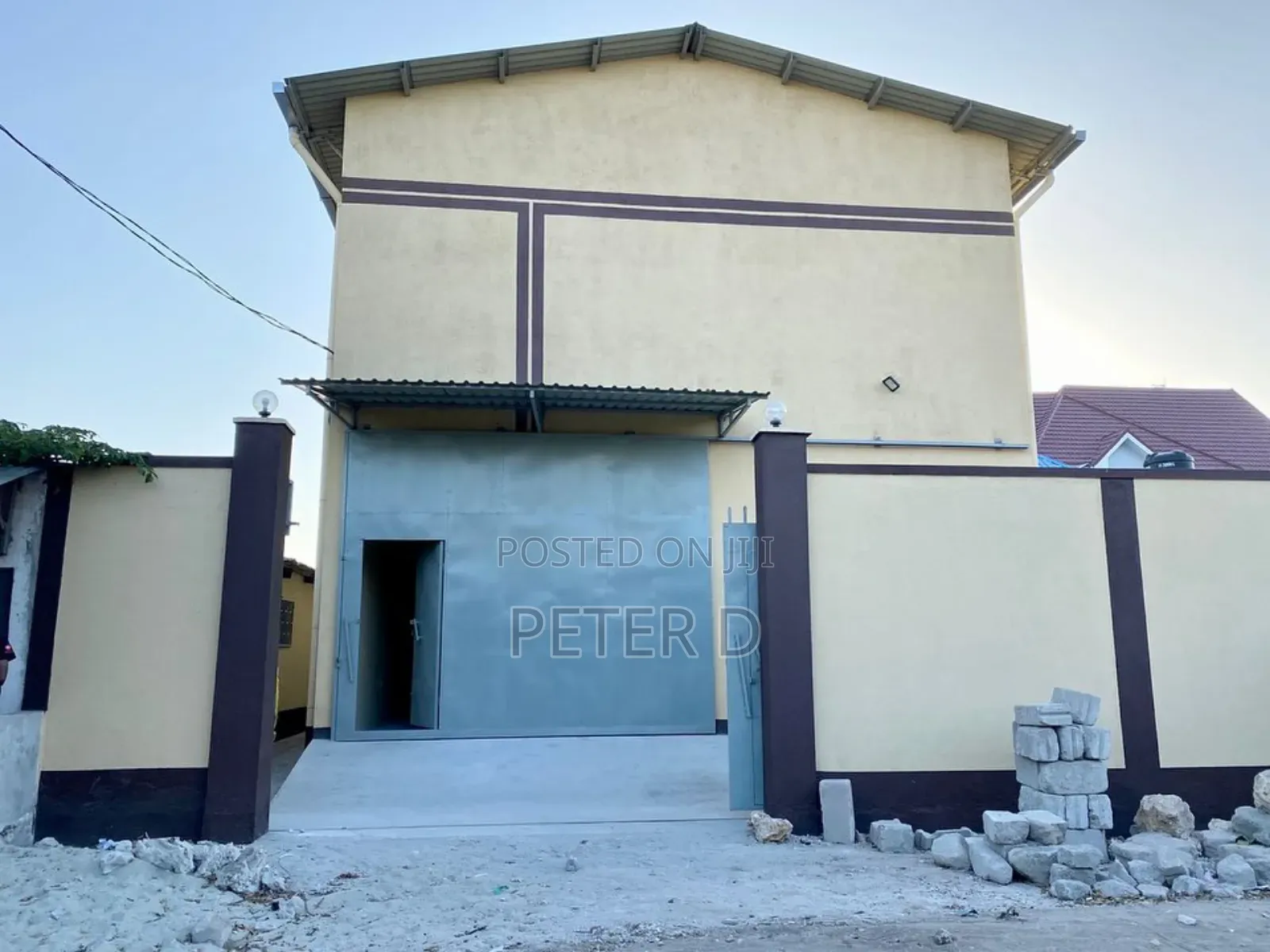 Godown Magomeni SQM 300