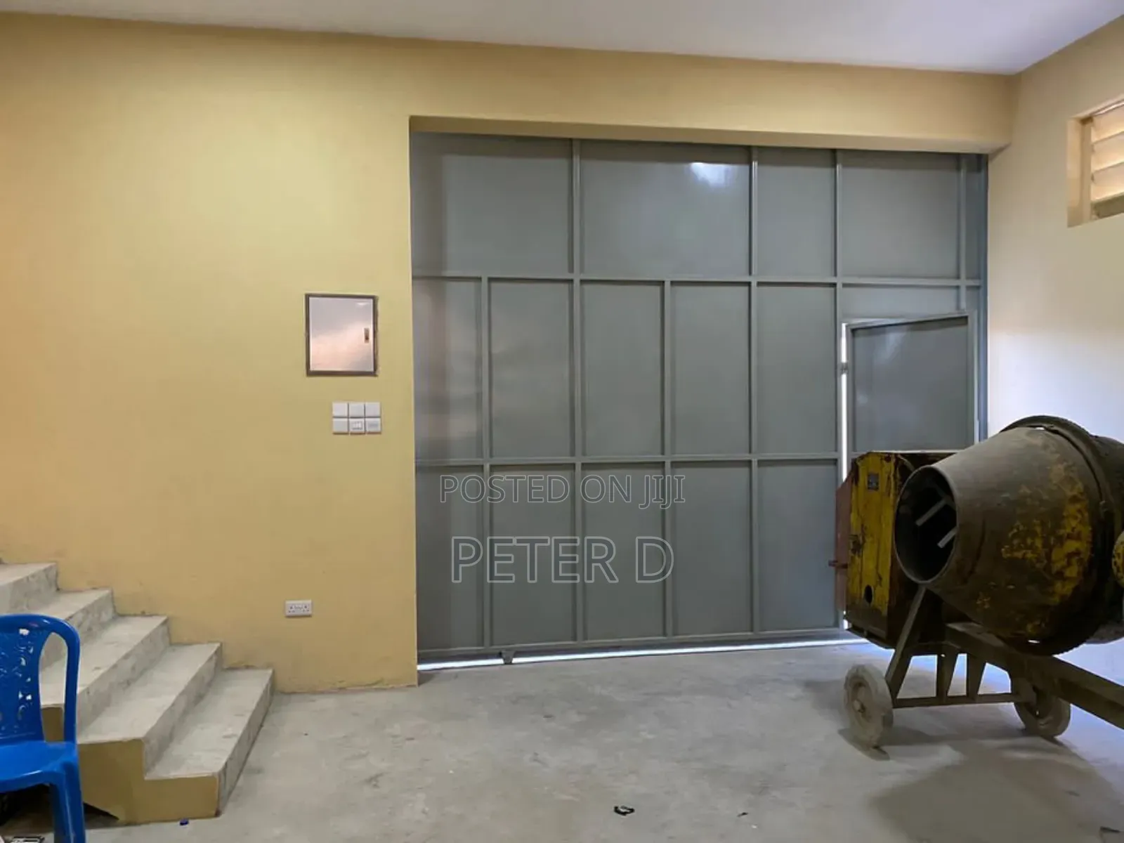 Godown Magomeni SQM 300